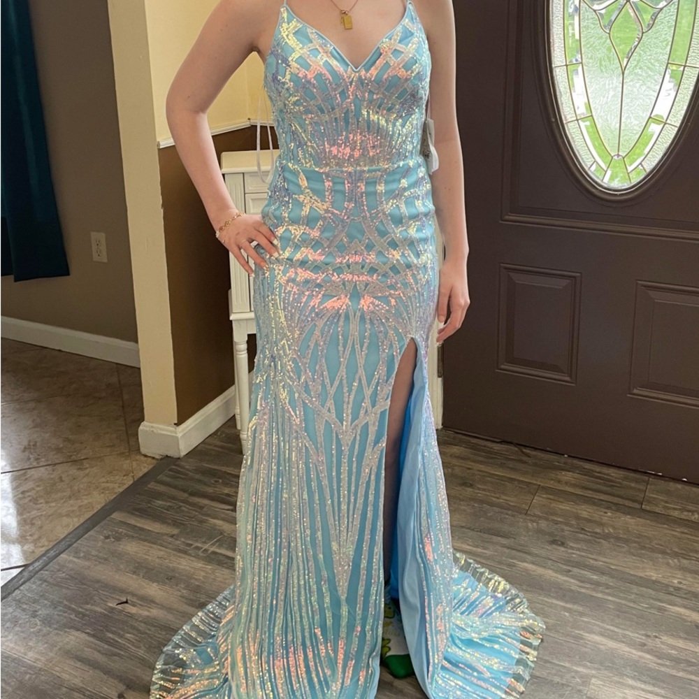 FINAL SALE 💙 Elegant Blue Sequin Prom Dress (Retails $500+)